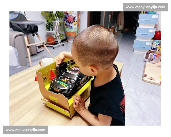 小赛车手与抓拍小能手的萌趣日记