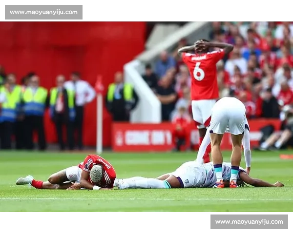 半场战报：塔韦尼耶角球破门 克鲁皮建功 伯恩茅斯 2-0 诺丁汉森林