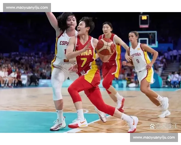 女篮全力以赴挑战法国 强强对决激烈角逐精彩纷呈
